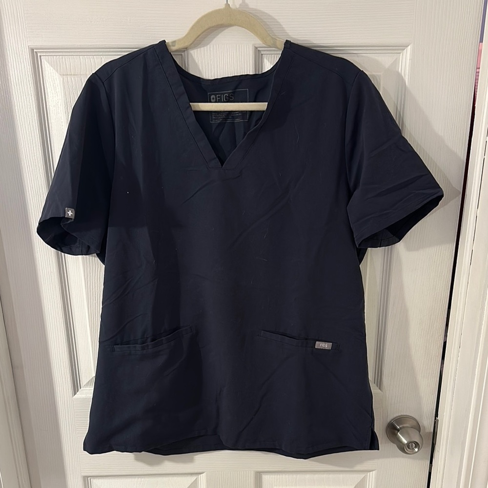 FIGS Quiet Navy Casma 3-pocket Scrub Top